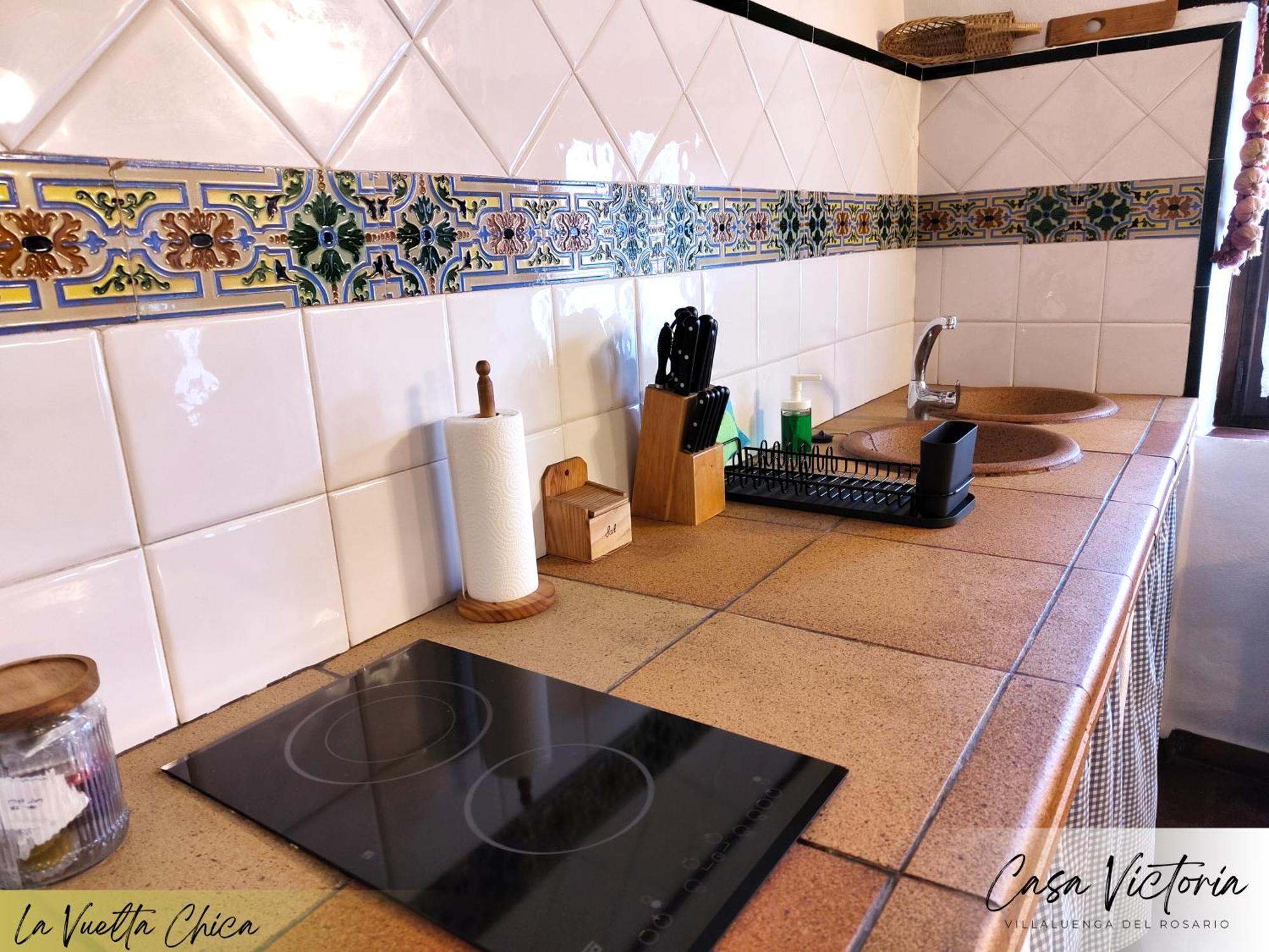 Hostal Conjunto Rural Casa Victoria Villaluenga Del Rosario Exterior foto