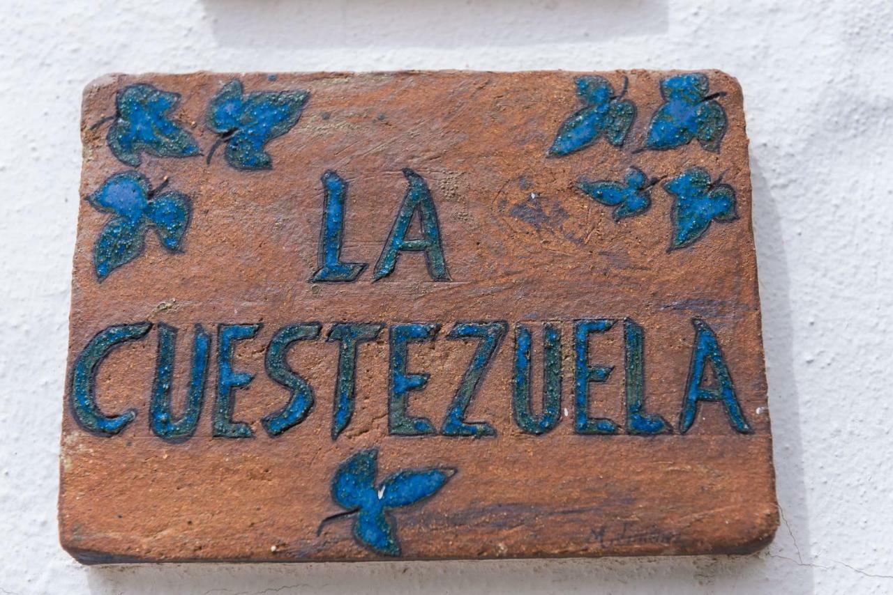 Hostal Conjunto Rural Casa Victoria Villaluenga Del Rosario Exterior foto